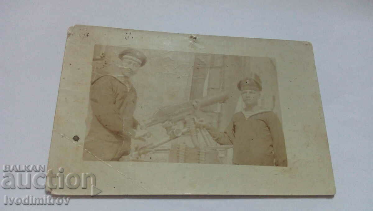 Photo Two sailors with a Maxim machine gun