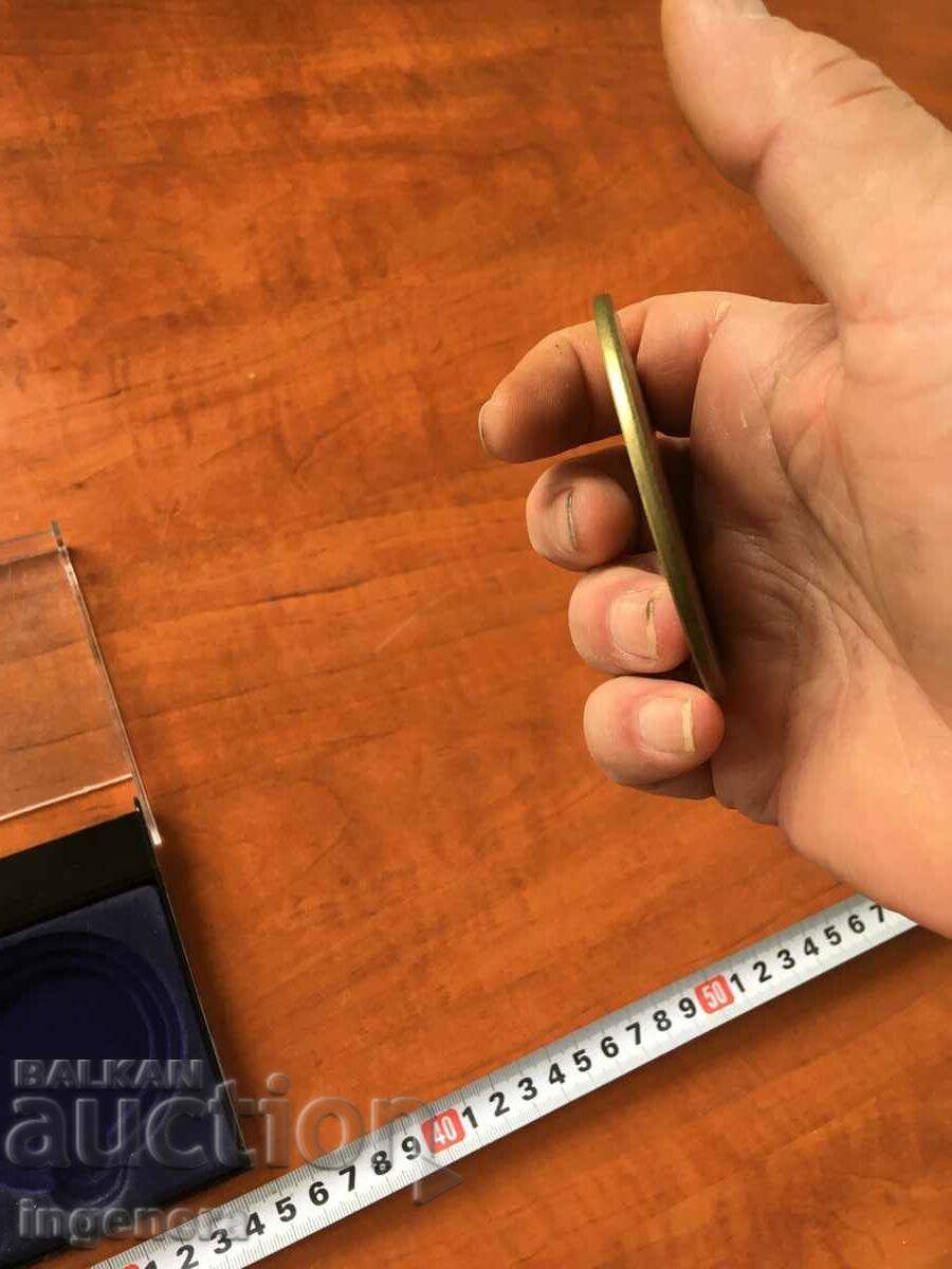 PLAQUE "CHAMBER OF BUILDERS IN BULGARIA" IN BOX - 6 PLAQUE "CHAMBER OF BUILDERS IN BULGARIA" IN BOX - 6