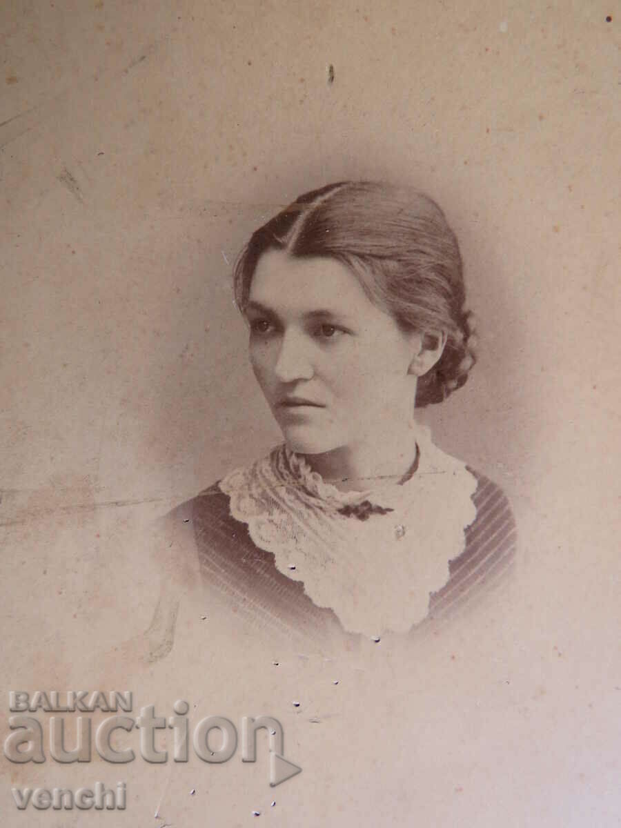 СТАРА ФОТОГРАФИЯ - КАРТОН - КАВРА - ПЛОВДИВ с цена 29.99 лв. | € 15.33 СТАРА ФОТОГРАФИЯ - КАРТОН - КАВРА - ПЛОВДИВ с цена 29.99 лв. | € 15.33