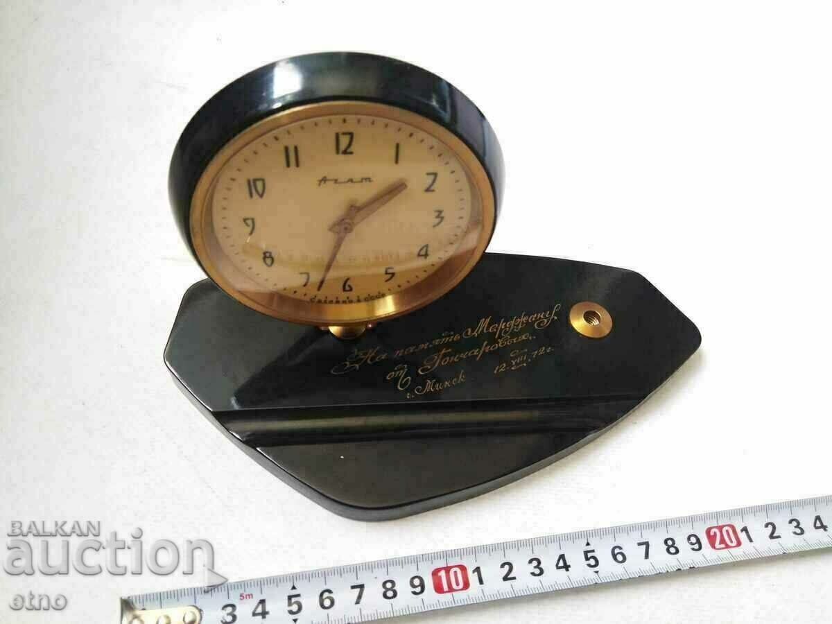 USSR DESK CLOCK-AGATE 1965. - 5 USSR DESK CLOCK-AGATE 1965. - 5