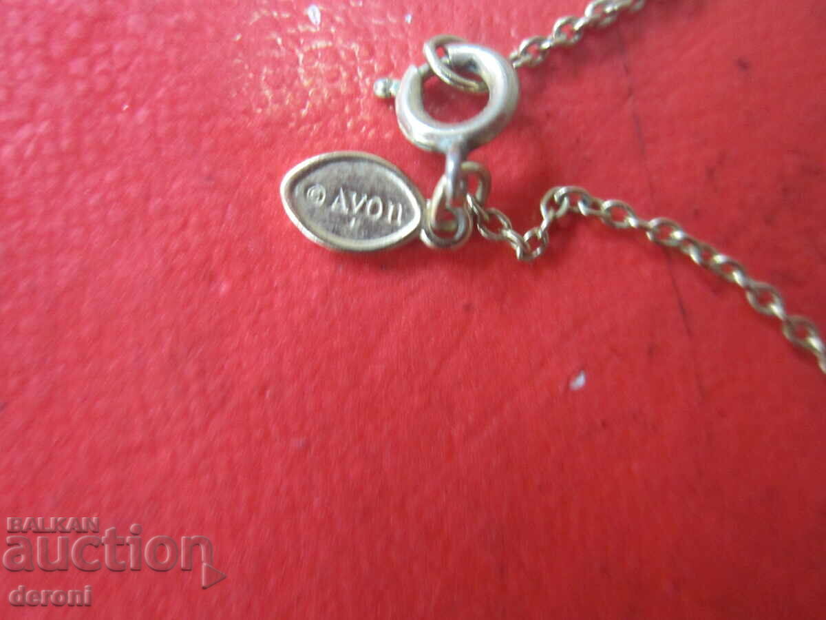 Delivery of Avon Ireland Gold Plated Pearl Necklace Delivery of Avon Ireland Gold Plated Pearl Necklace