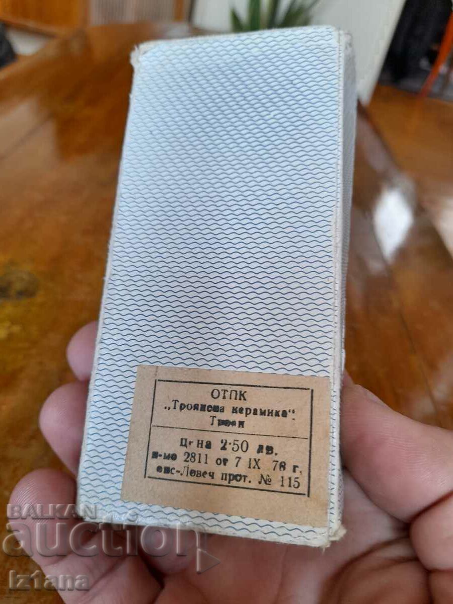 Un vechi joc pentru copii Test Intelligence cu preț 33.00 BGN | € 16.87