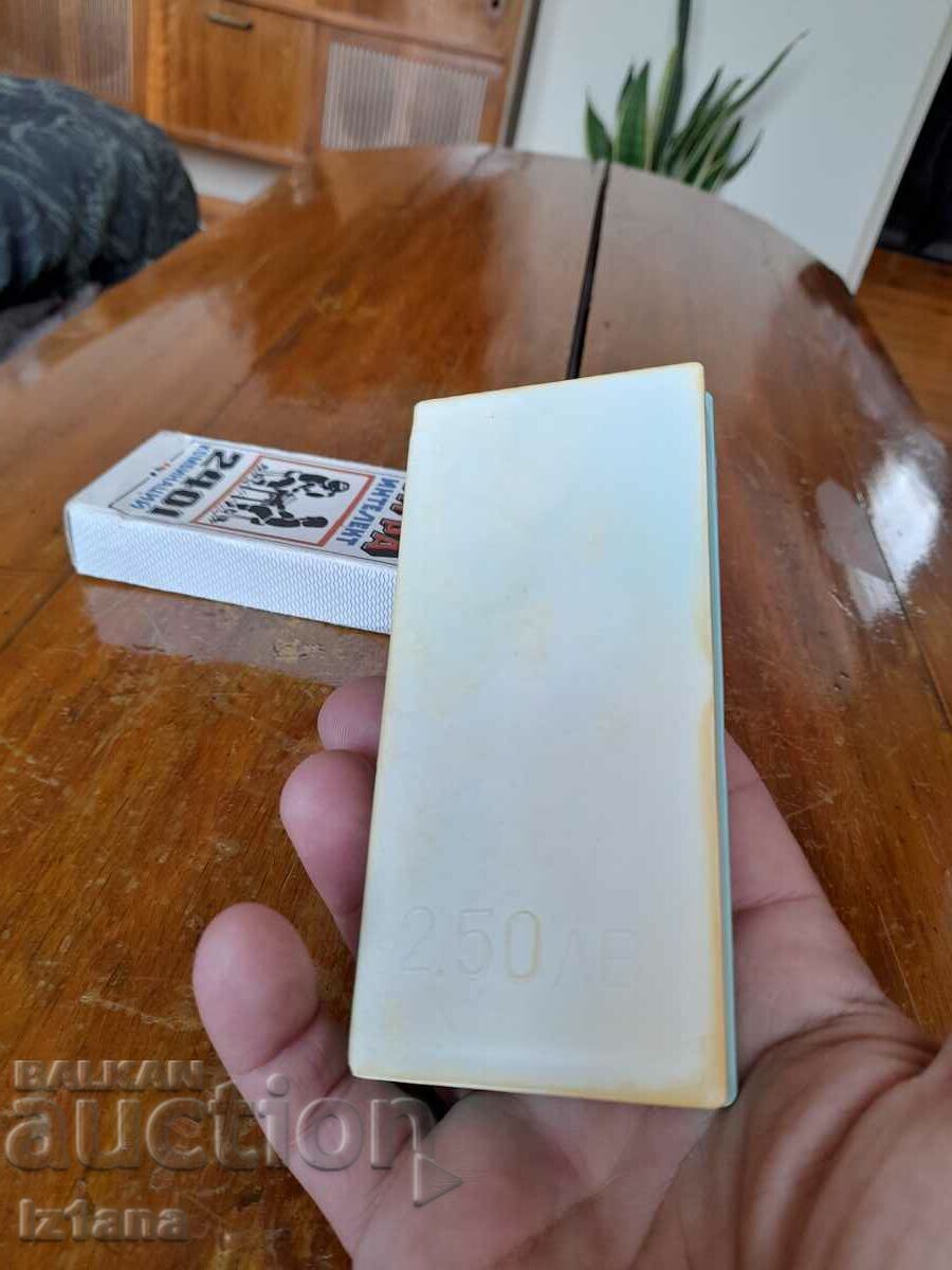 Livrarea Un vechi joc pentru copii Test Intelligence