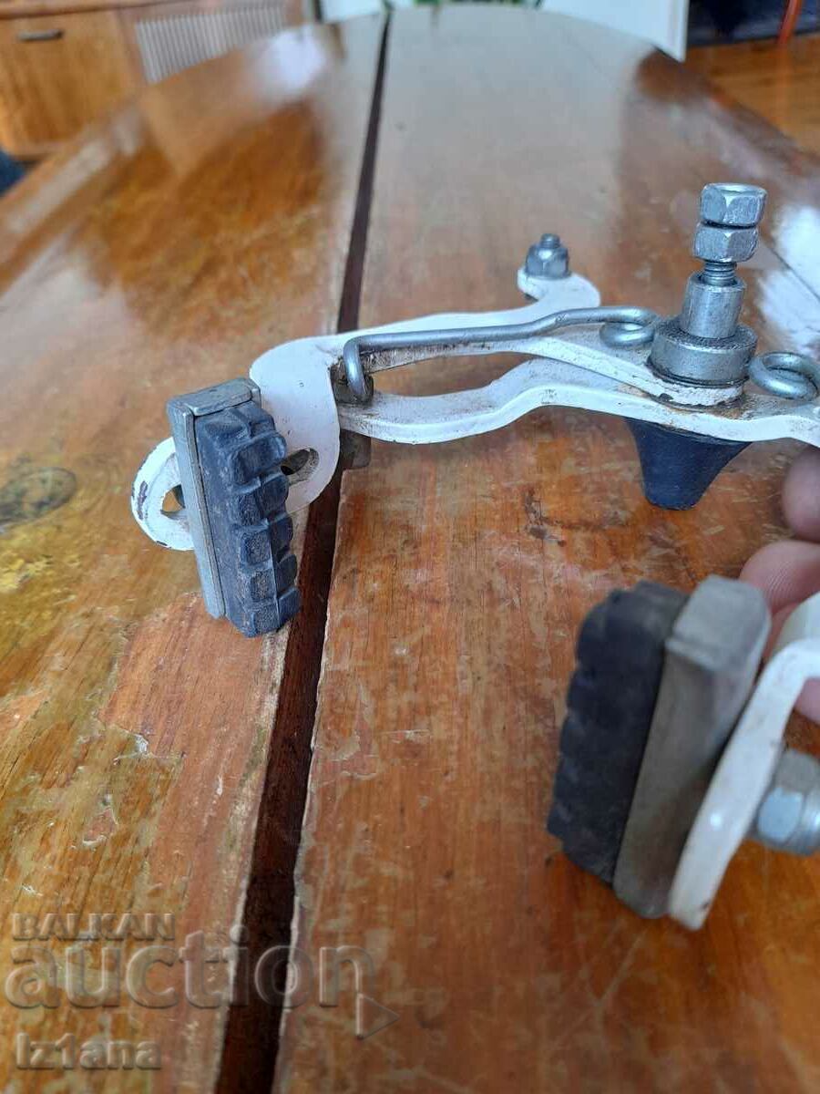 Delivery of Old brake calipers for a bicycle, wheel Delivery of Old brake calipers for a bicycle, wheel