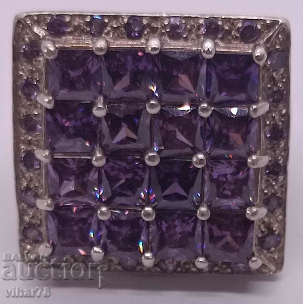 ΠΟΛΥ ΟΜΟΡΦΟ ΑΣΗΜΕΝΙΟ ΓΥΝΑΙΚΕΙΟ ΔΑΧΤΥΛΙΔΙ με τιμή 199.99 BGN | € 102.25