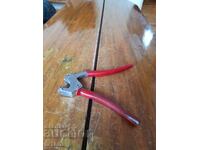 Old sealing pliers