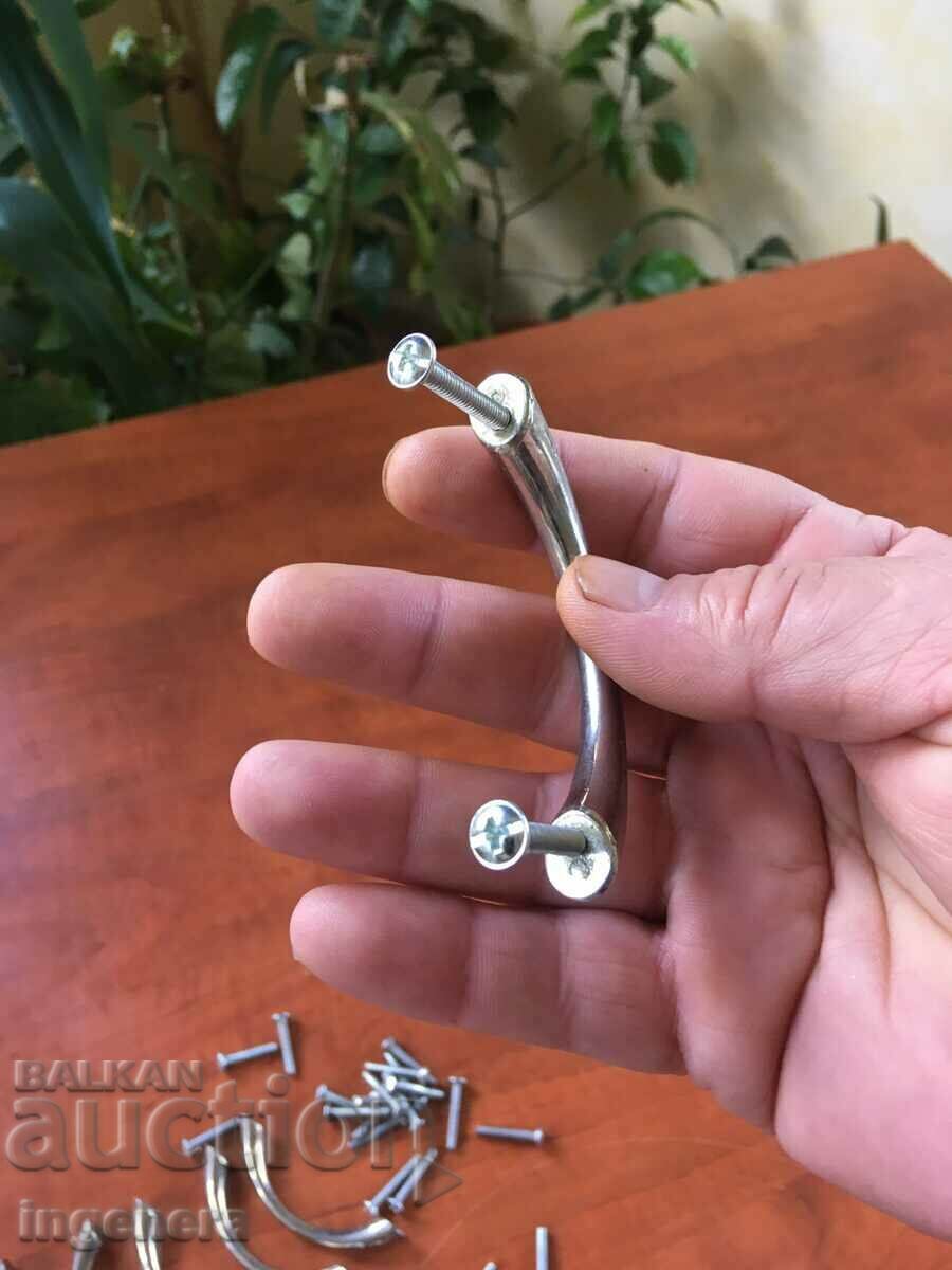 MÂNER MÂNERE DE MOBILĂ NOU METAL-12 BUC cu preț 9.00 BGN | € 4.60