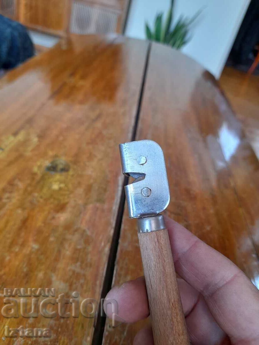 Auction Old knife sharpener, knives Auction Old knife sharpener, knives