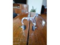 Etriere de frână vechi pentru o bicicletă, roată