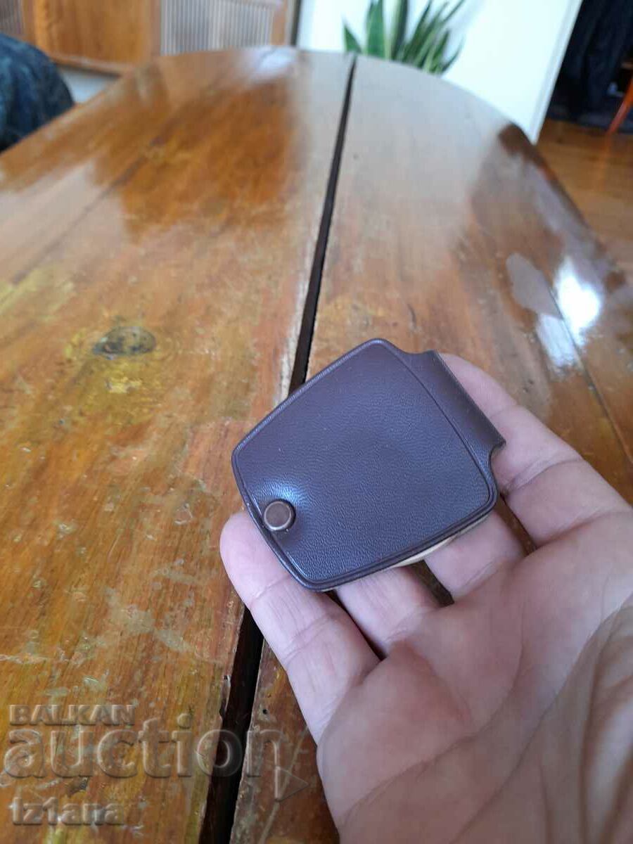 Lupa veche Bausch&Lomb cu preț 33.00 BGN | € 16.87 Lupa veche Bausch&Lomb cu preț 33.00 BGN | € 16.87