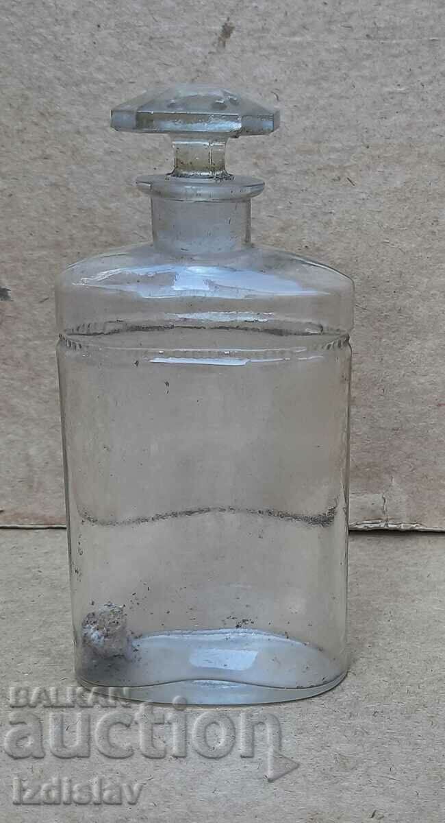 Sticla veche de parfum din sticla