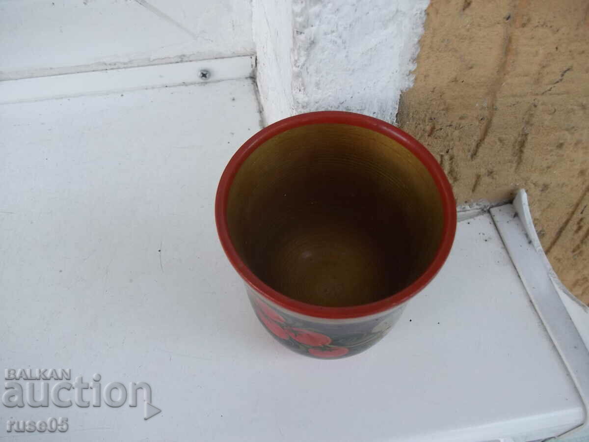 Painted wooden cup with price 5.00 BGN | € 2.56 Painted wooden cup with price 5.00 BGN | € 2.56