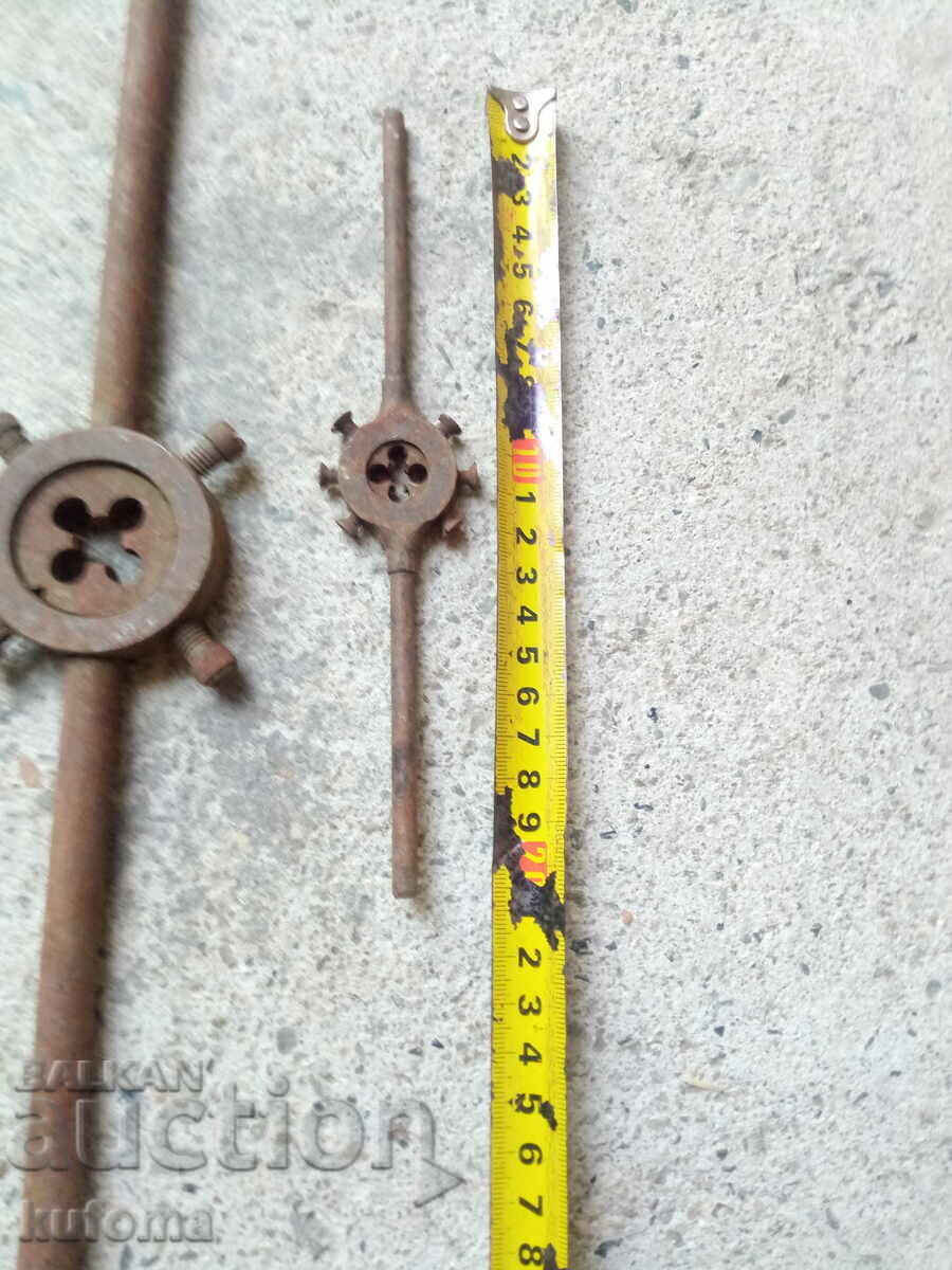 Auction Old Tapping Dies Auction Old Tapping Dies