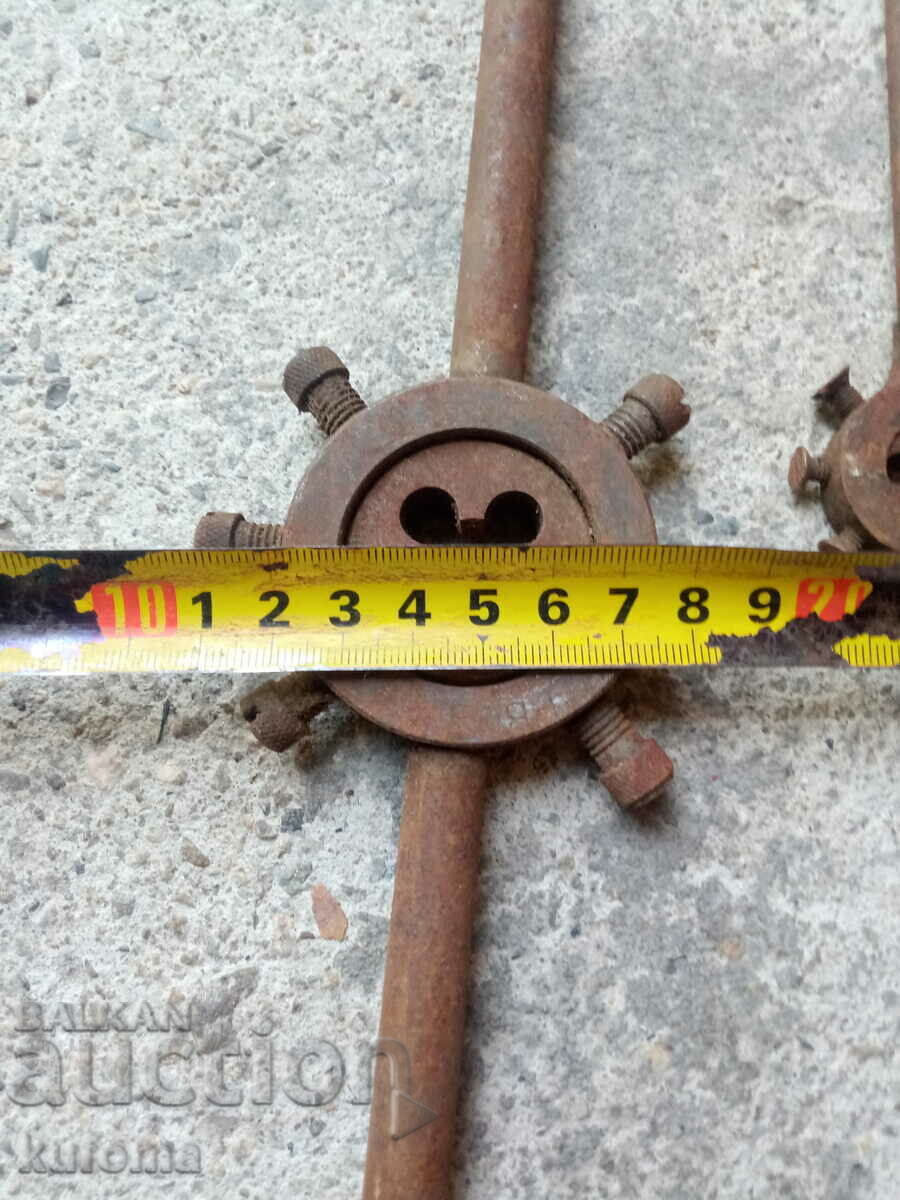 Delivery of Old Tapping Dies Delivery of Old Tapping Dies