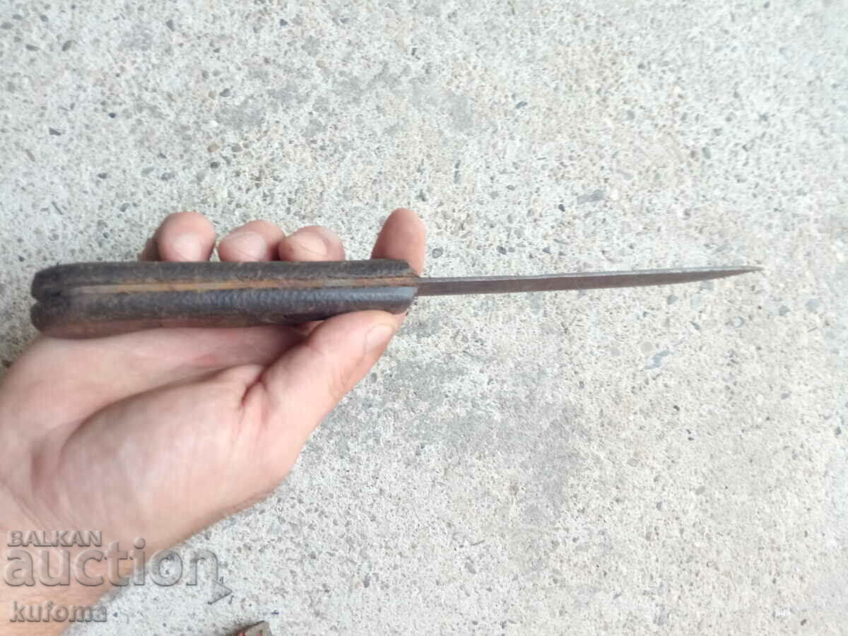 Auction Old Bulgarian knife Auction Old Bulgarian knife