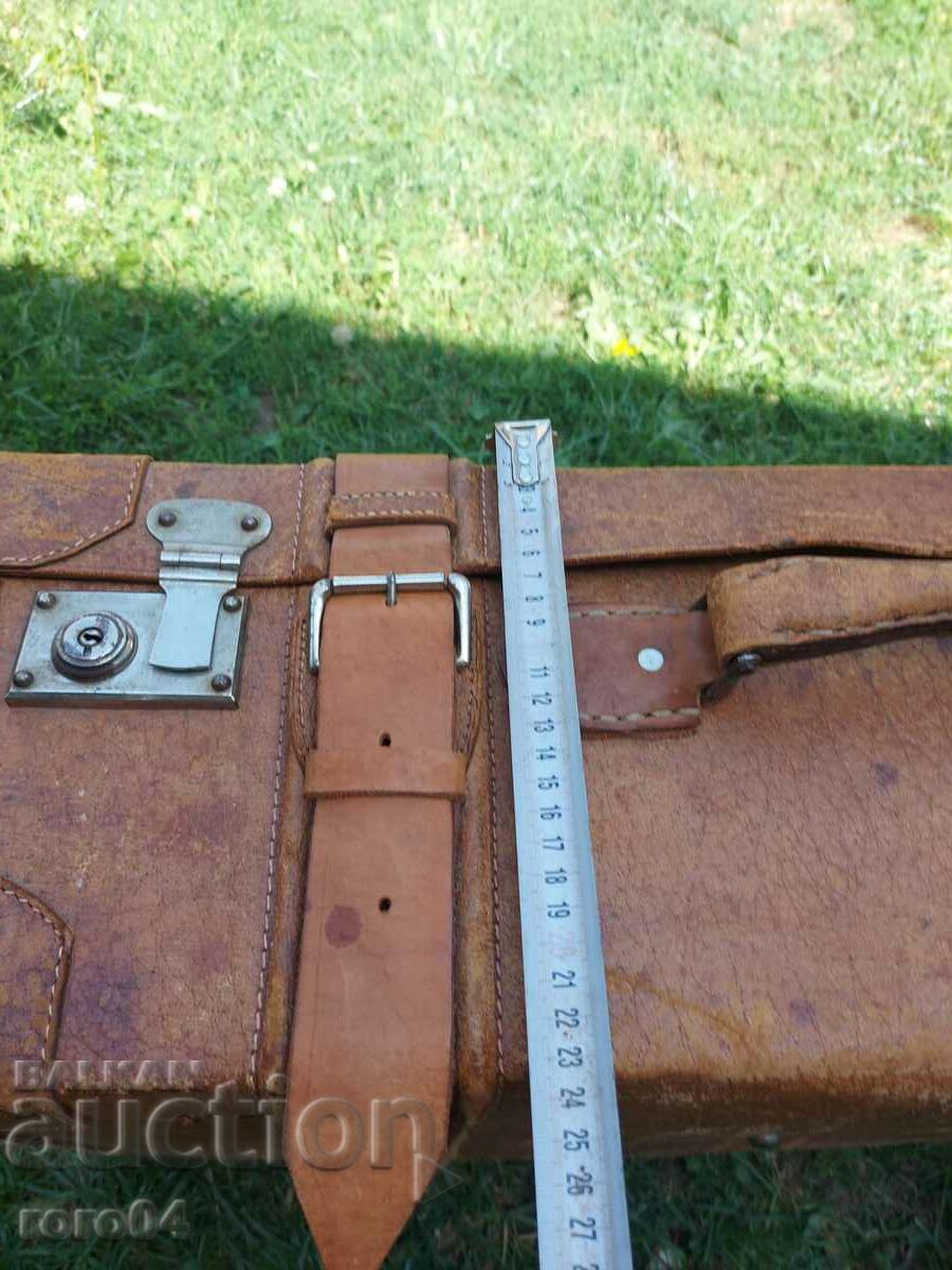SUITCASE - LEATHER - UNIQUE with price 355.50 BGN | € 181.76 SUITCASE - LEATHER - UNIQUE with price 355.50 BGN | € 181.76