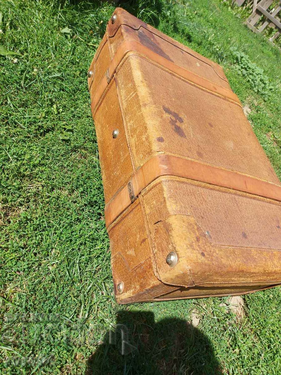 SUITCASE - LEATHER - UNIQUE - 6 SUITCASE - LEATHER - UNIQUE - 6