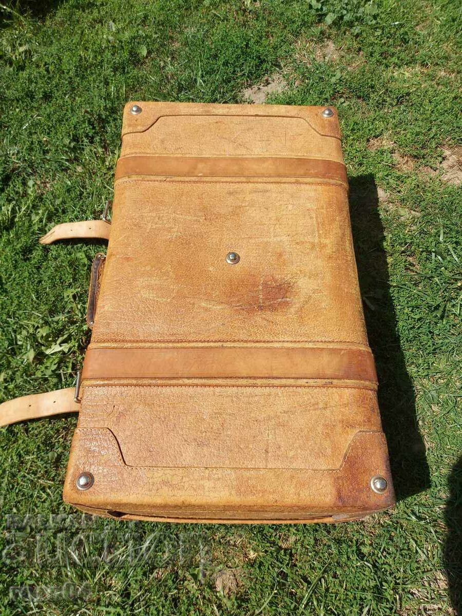 SUITCASE - LEATHER - UNIQUE - 7 SUITCASE - LEATHER - UNIQUE - 7