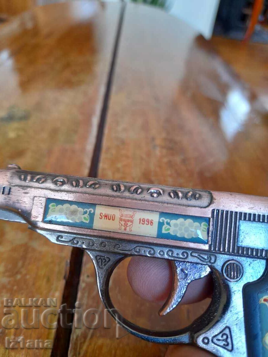 Old pistol lighter, souvenir - 7 Old pistol lighter, souvenir - 7