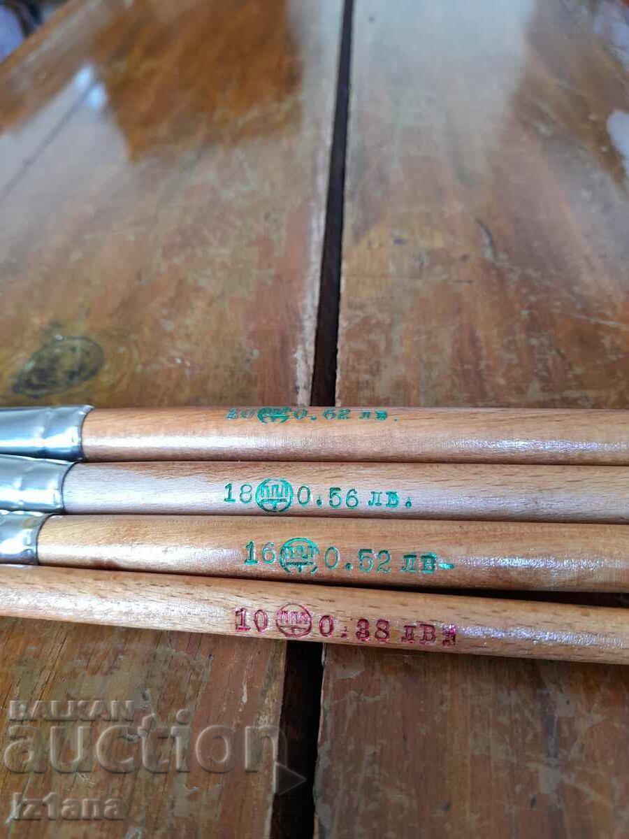 Auction Old brush, paint brushes Auction Old brush, paint brushes