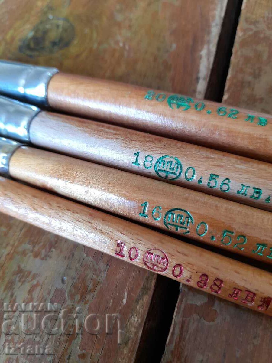 Delivery of Old brush, paint brushes Delivery of Old brush, paint brushes