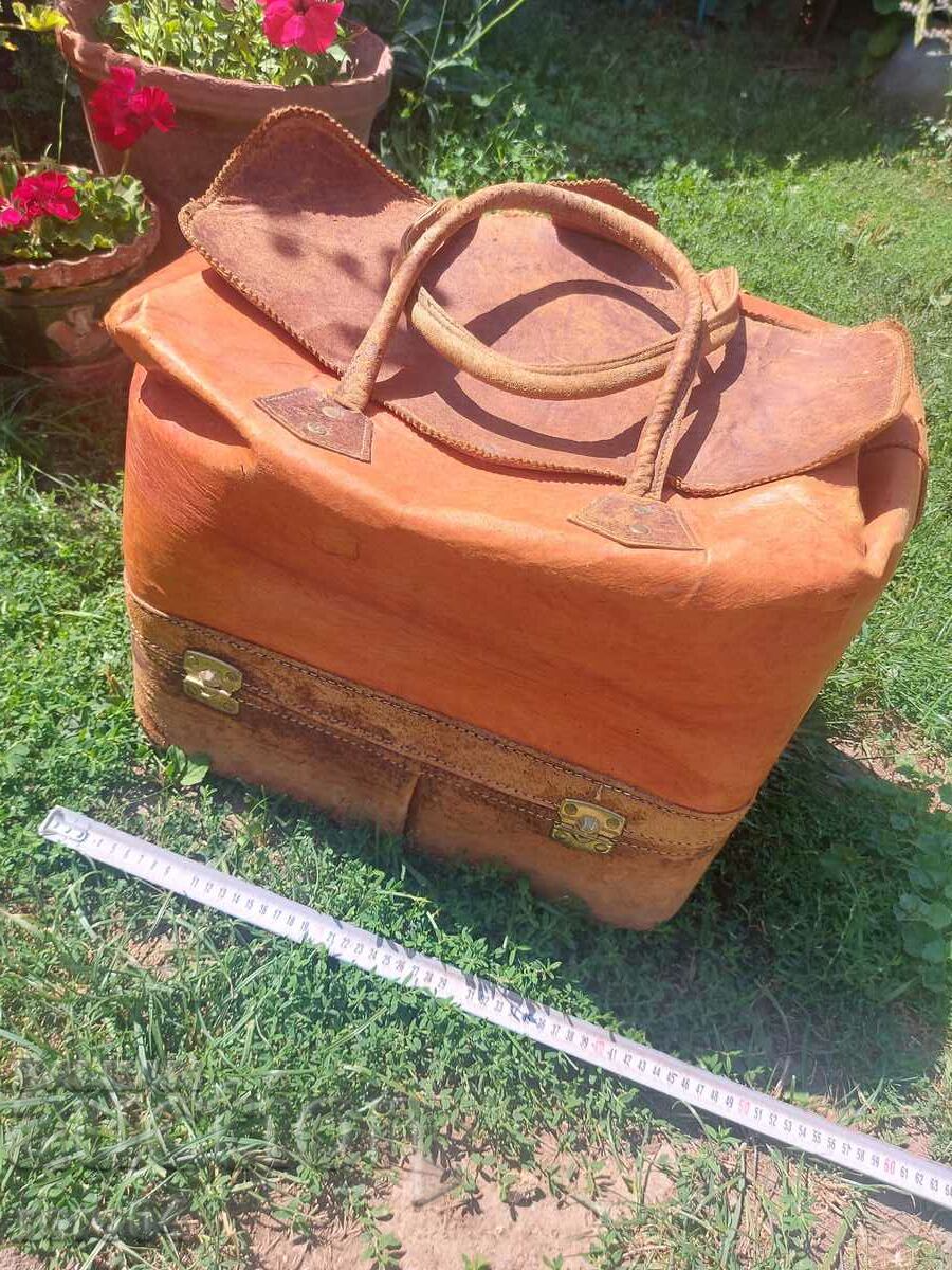 BAG - SUITCASE - LEATHER - UNIQUE - 6 BAG - SUITCASE - LEATHER - UNIQUE - 6