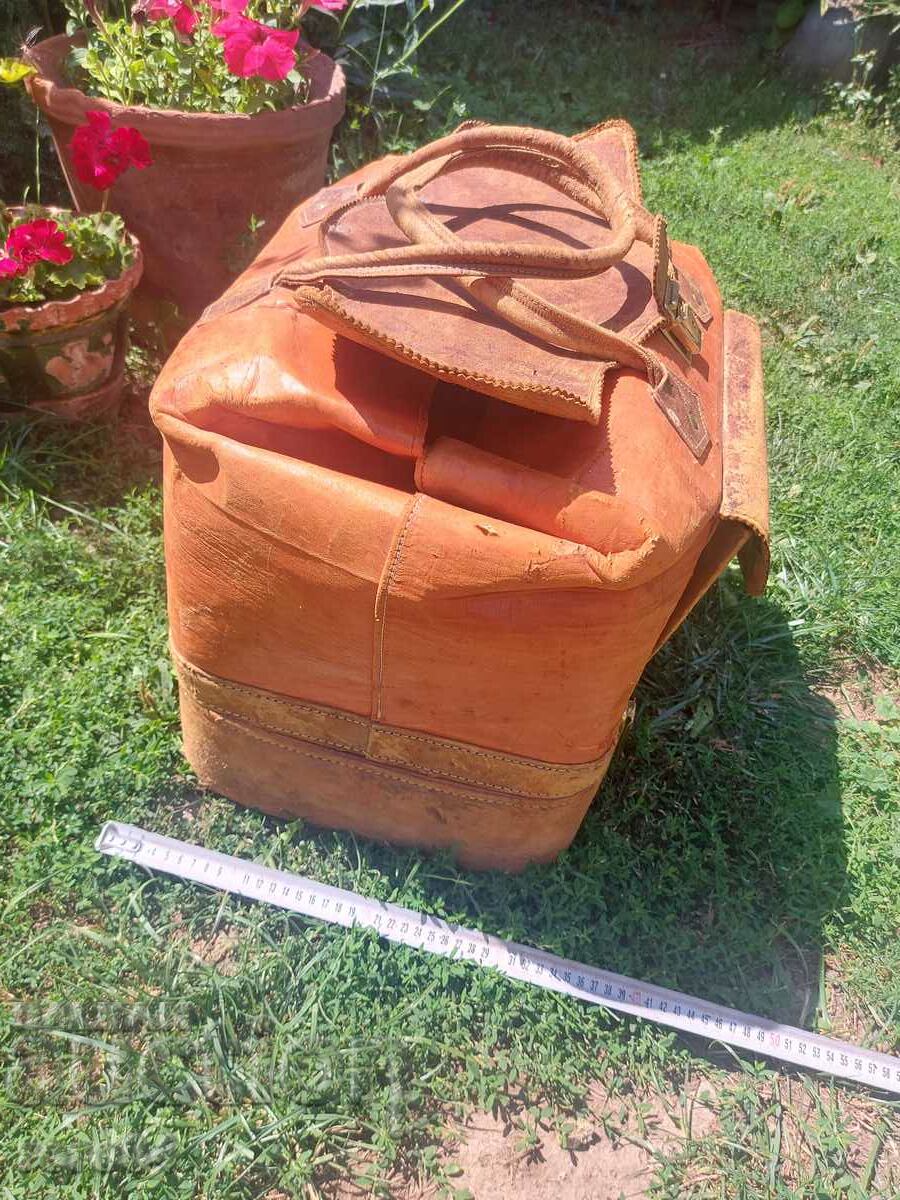 BAG - SUITCASE - LEATHER - UNIQUE - 7 BAG - SUITCASE - LEATHER - UNIQUE - 7