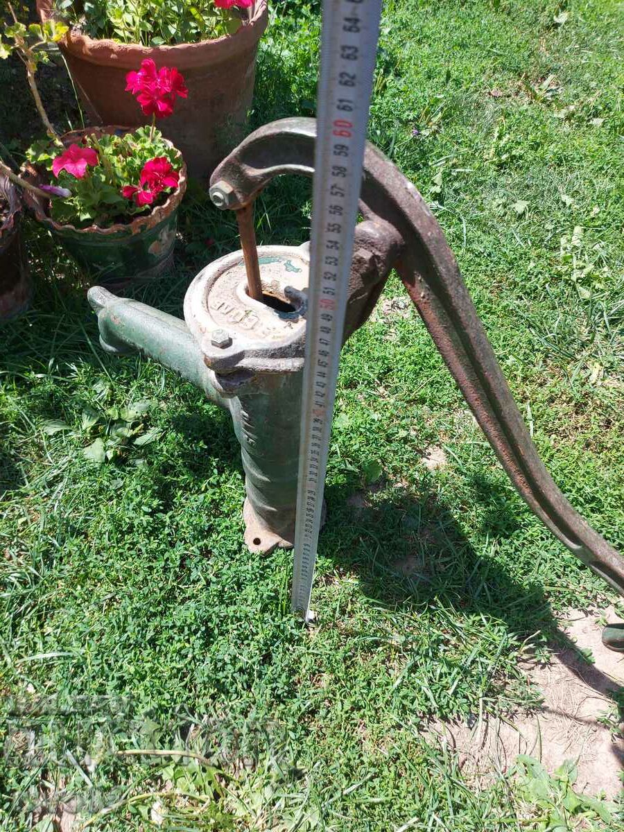 GARDEN PUMP - LIVER with price 58.50 BGN | € 29.91 GARDEN PUMP - LIVER with price 58.50 BGN | € 29.91