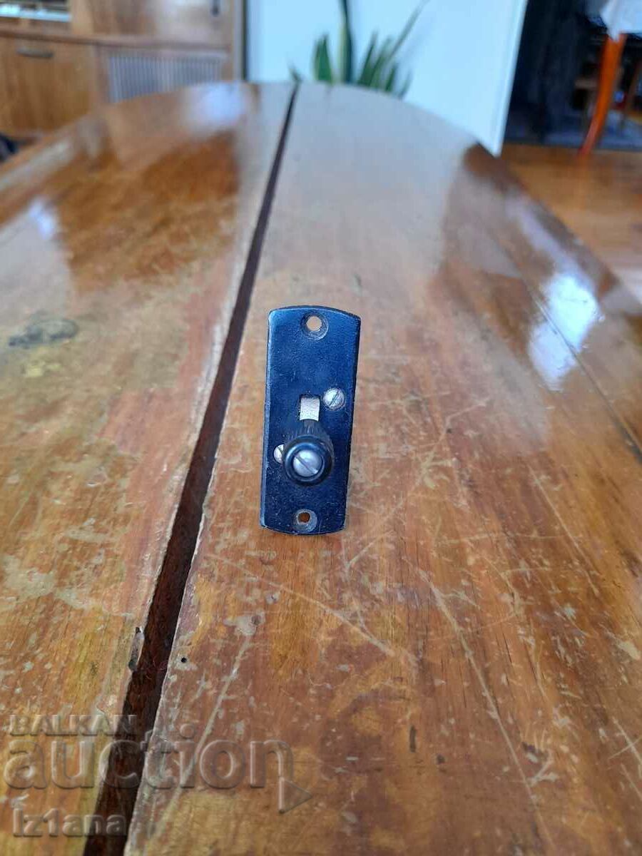 Old manual telephone relay with price 12.00 BGN | € 6.14 Old manual telephone relay with price 12.00 BGN | € 6.14