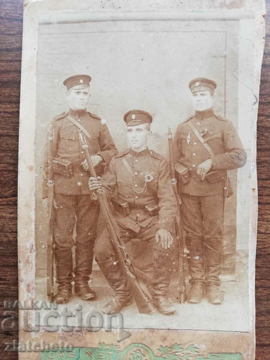 Παλιό φωτογραφικό χαρτόνι Βασίλειο της Βουλγαρίας - με τιμή 20.00 BGN | € 10.23 Παλιό φωτογραφικό χαρτόνι Βασίλειο της Βουλγαρίας - με τιμή 20.00 BGN | € 10.23