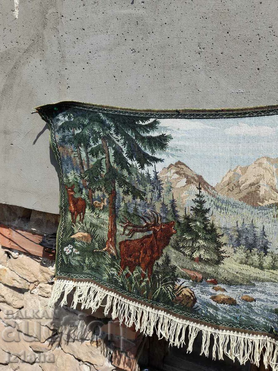 Auction  Antique carpet, wall covering