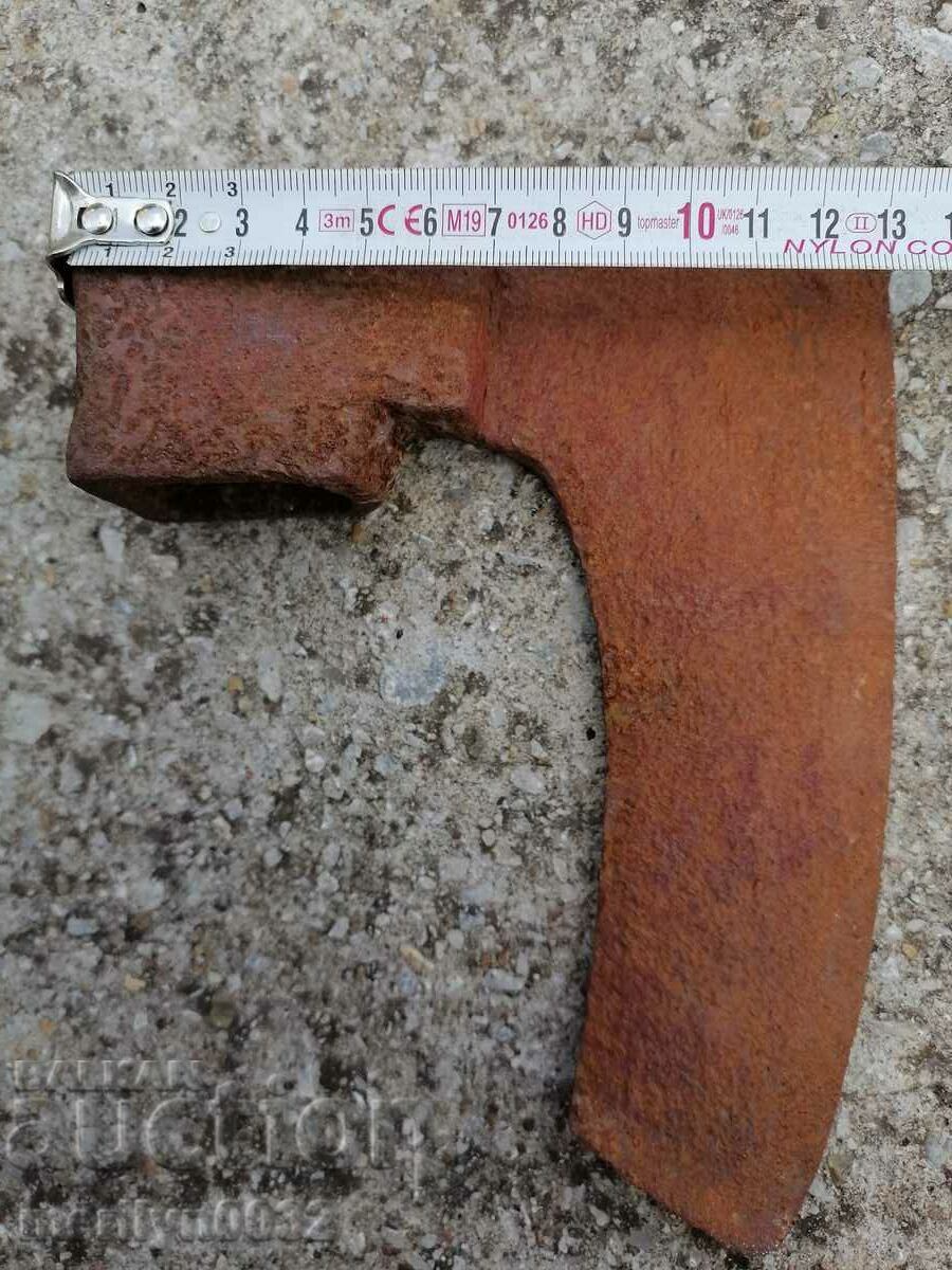 Delivery of Old ax crook ax tool wrought iron Delivery of Old ax crook ax tool wrought iron