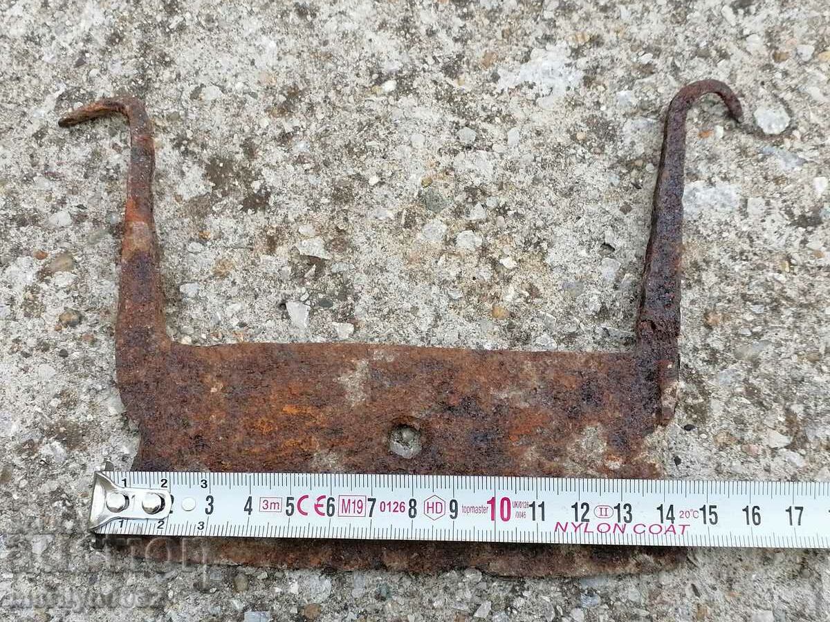 Delivery of Old ax satyr ax tool wrought iron