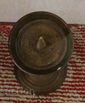 Delivery of Old large brass candle holder Delivery of Old large brass candle holder
