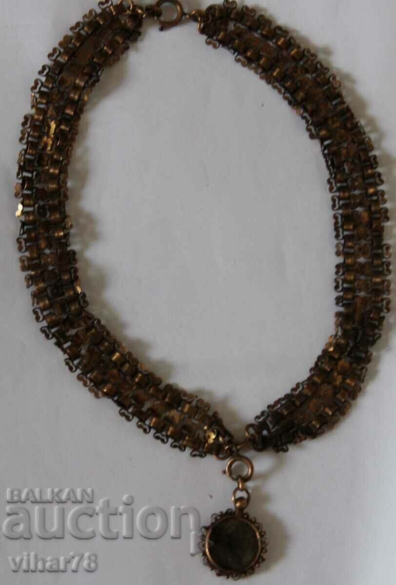OLD PICTURE NECKLACE