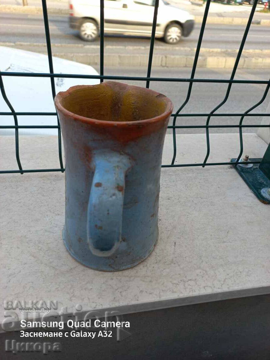 Delivery of OLD CLAY JUG CERAMIC