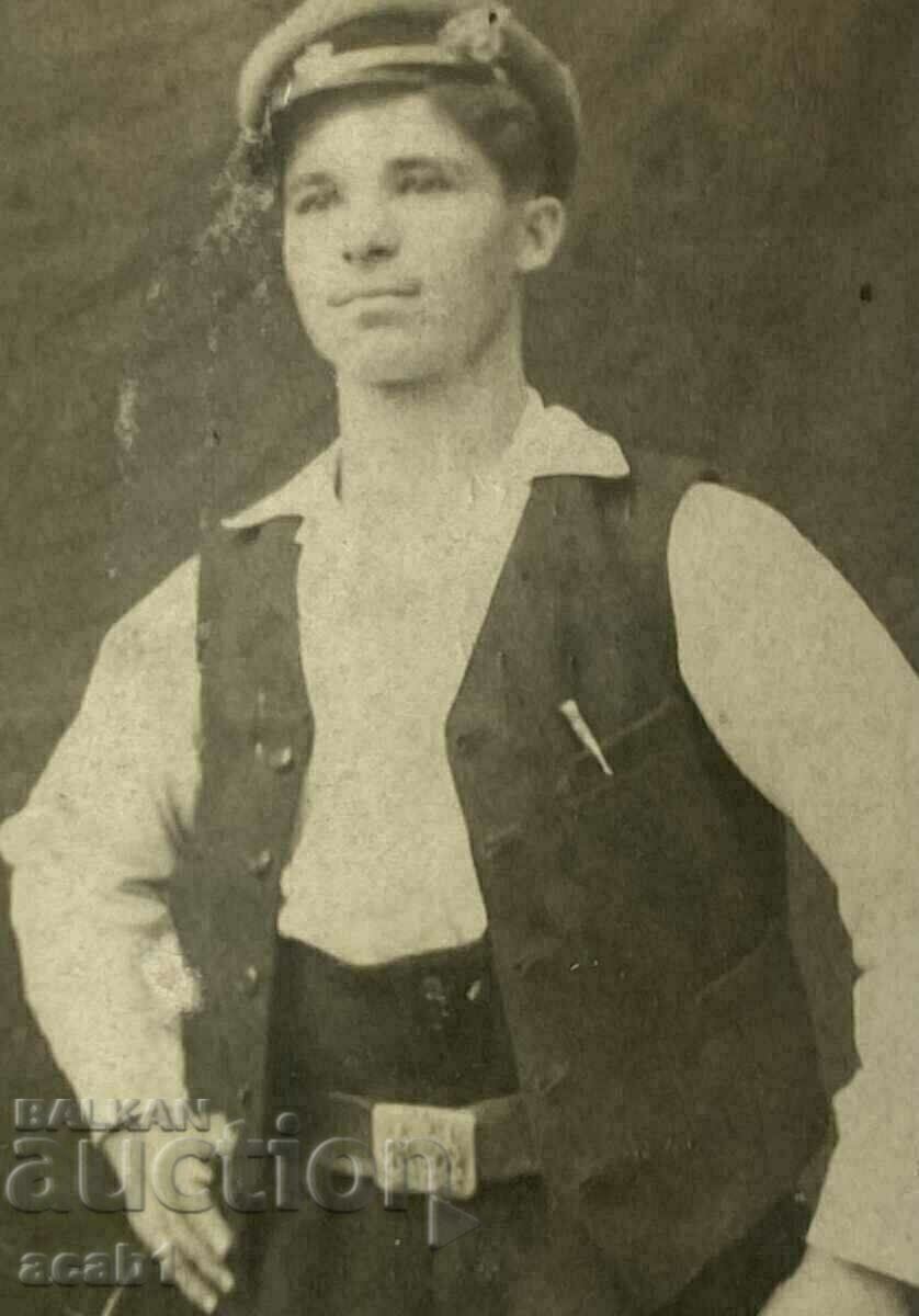 Auction Easter holidays Auction Easter holidays