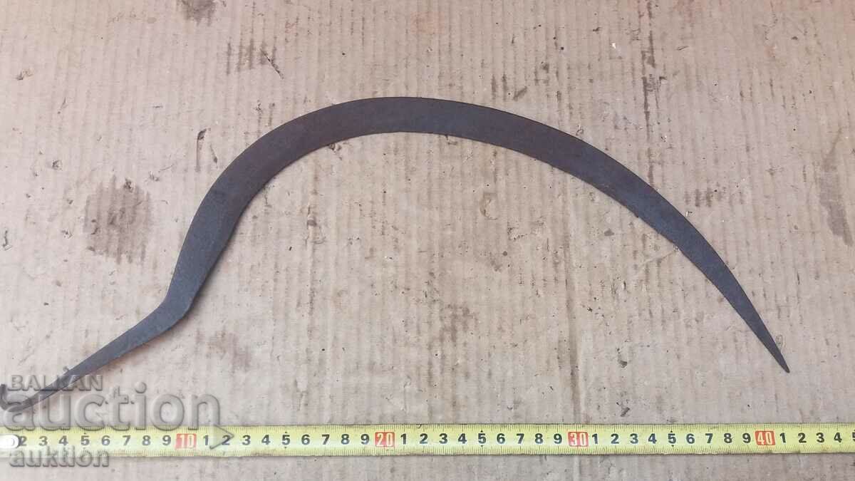 Auction FORGED RENAISSANCE SICKLE TOOL Auction FORGED RENAISSANCE SICKLE TOOL