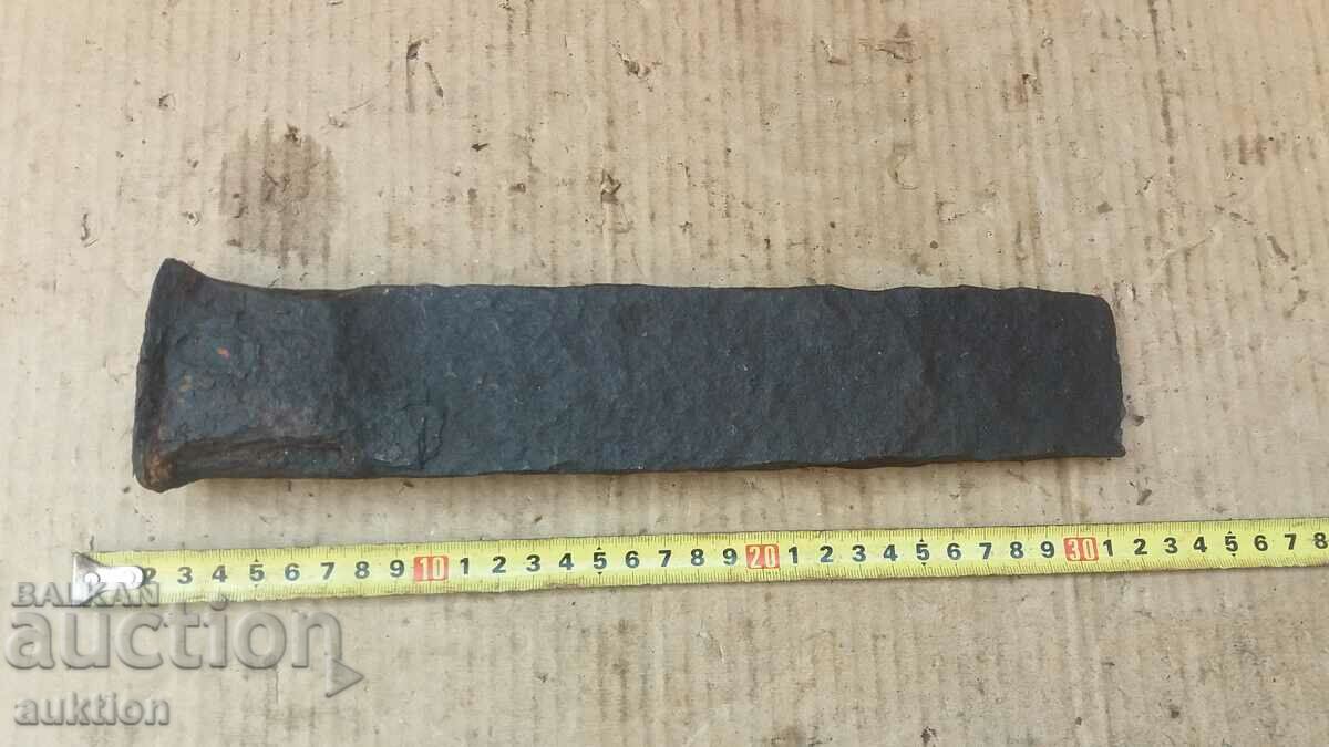 Auction FORGED RENAISSANCE WEDGE, CUTTER - RAILWAY MASSIVE Auction FORGED RENAISSANCE WEDGE, CUTTER - RAILWAY MASSIVE