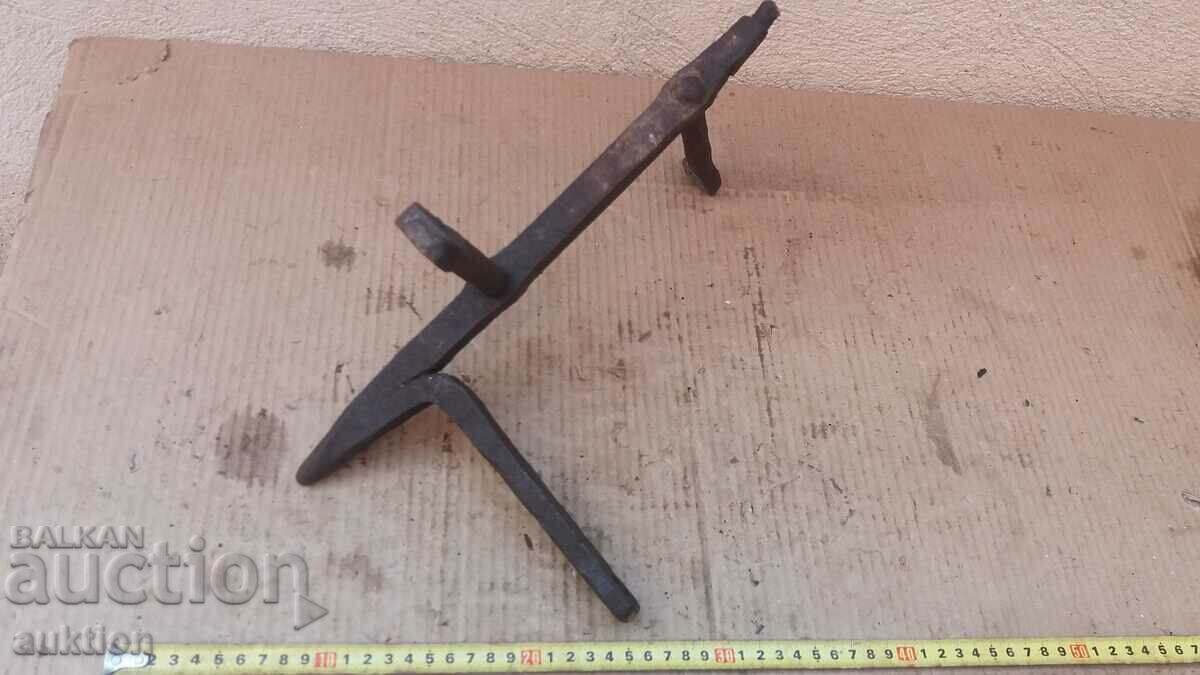 RENAISSANCE INTERESTING WROUGHT IRON, TOOL - 6 RENAISSANCE INTERESTING WROUGHT IRON, TOOL - 6