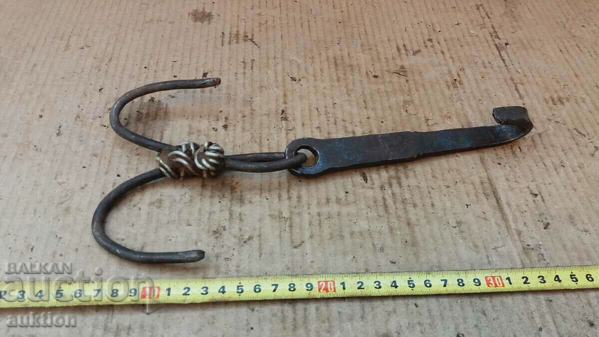 FORGED OLD HOOK, CHANGEL with price 5.99 BGN | € 3.06 FORGED OLD HOOK, CHANGEL with price 5.99 BGN | € 3.06