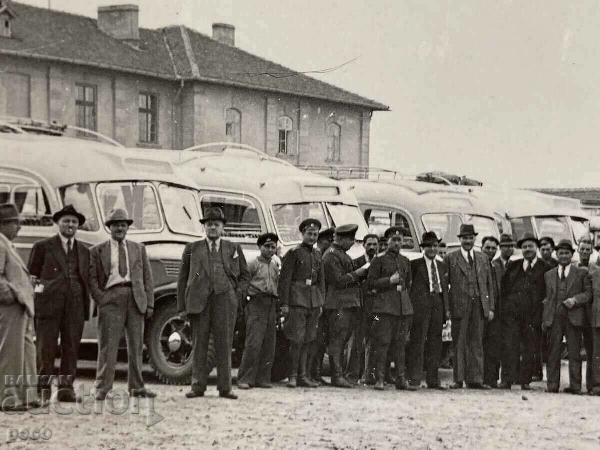 Sofia Driving school 1939. Bus lines old photo with price 30.00 BGN | € 15.34 Sofia Driving school 1939. Bus lines old photo with price 30.00 BGN | € 15.34