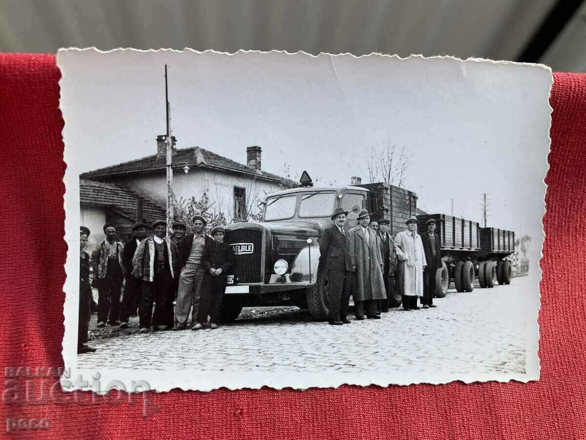 Delivery of "Coop transport" SF 5032 Sofia 1938. Car train Delivery of "Coop transport" SF 5032 Sofia 1938. Car train