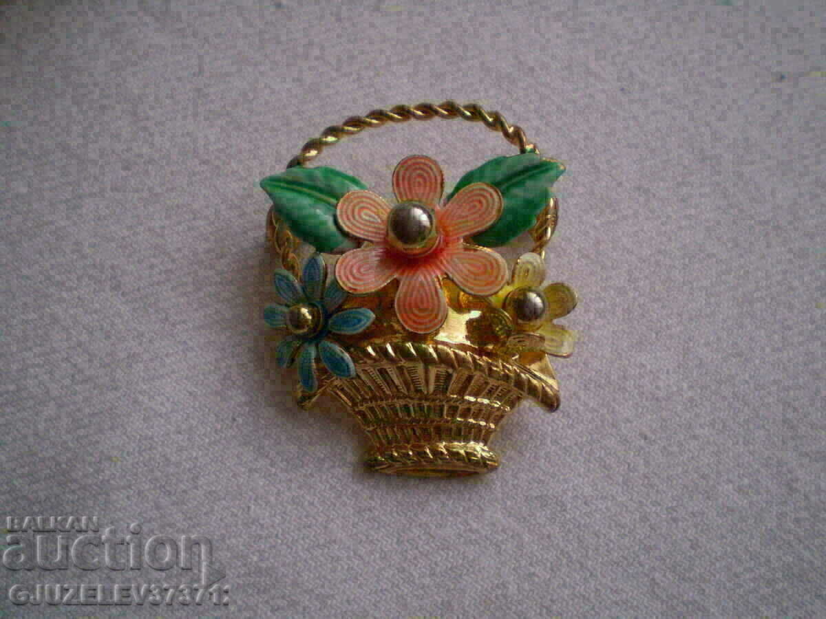 flower basket brooch with price 24.00 BGN | € 12.27 flower basket brooch with price 24.00 BGN | € 12.27