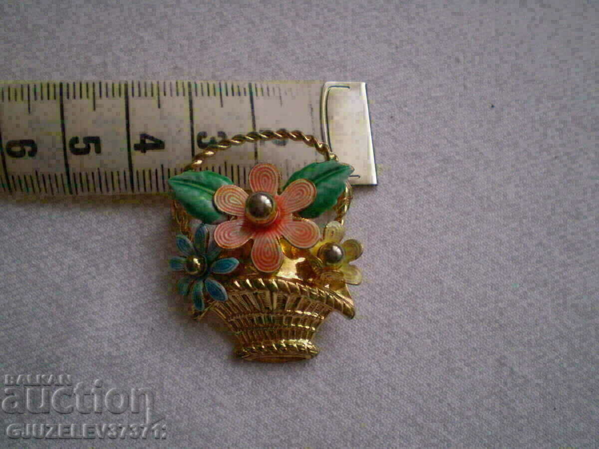 Delivery of flower basket brooch Delivery of flower basket brooch