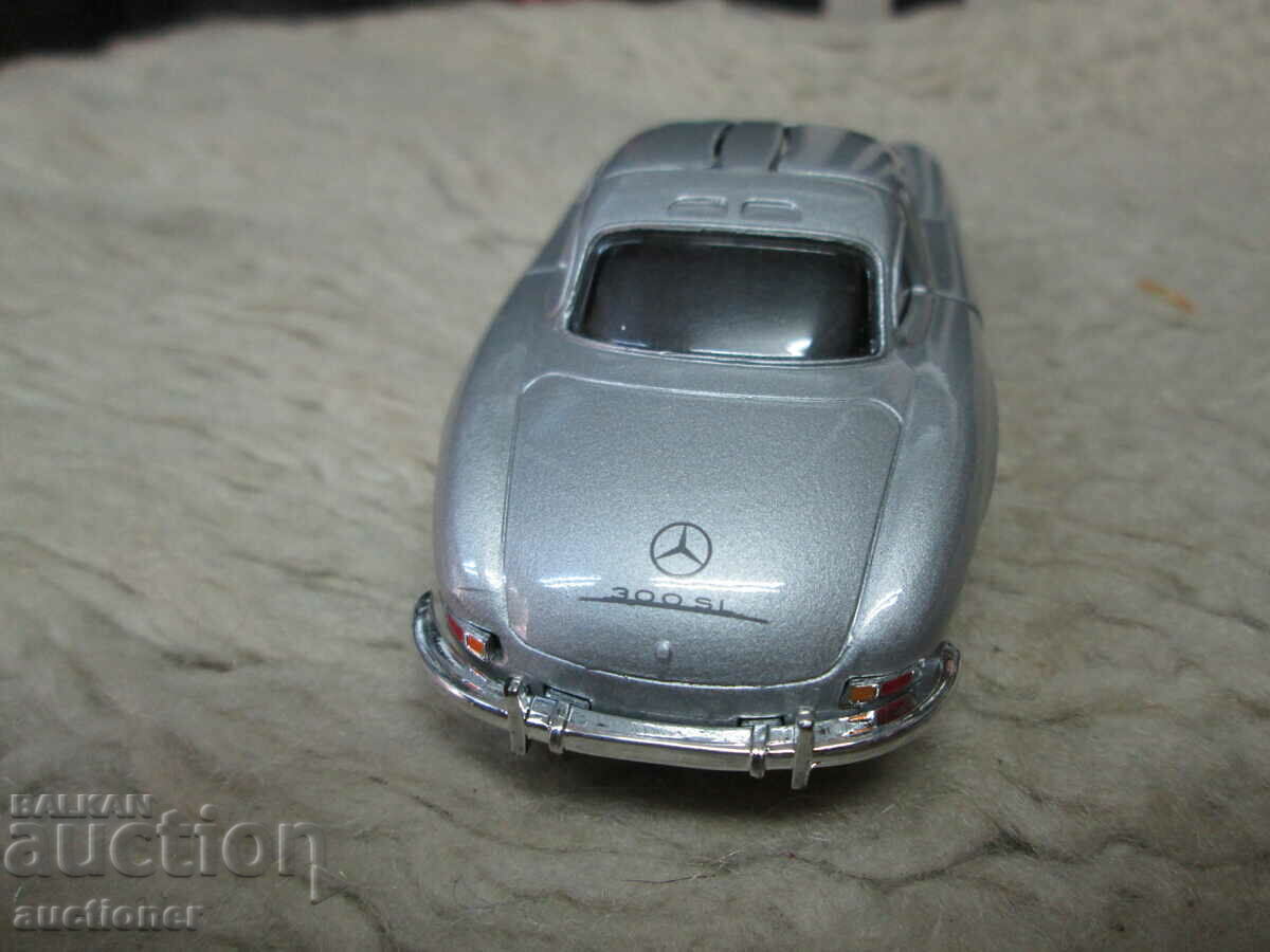 Delivery of ORIGINAL DAIMLER 300SL MODEL- BRAND NEW Delivery of ORIGINAL DAIMLER 300SL MODEL- BRAND NEW