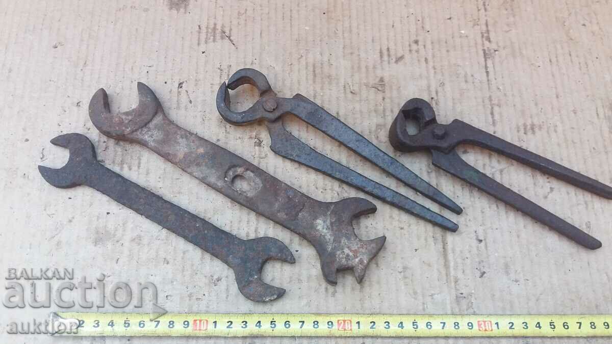 Auction SET OF MISCELLANEOUS MILITARY WRENCHES, PLIERS, TILE Auction SET OF MISCELLANEOUS MILITARY WRENCHES, PLIERS, TILE