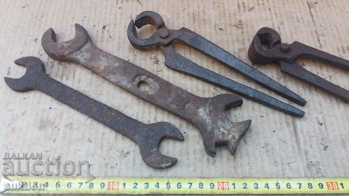 SET OF MISCELLANEOUS MILITARY WRENCHES, PLIERS, TILE - 5 SET OF MISCELLANEOUS MILITARY WRENCHES, PLIERS, TILE - 5