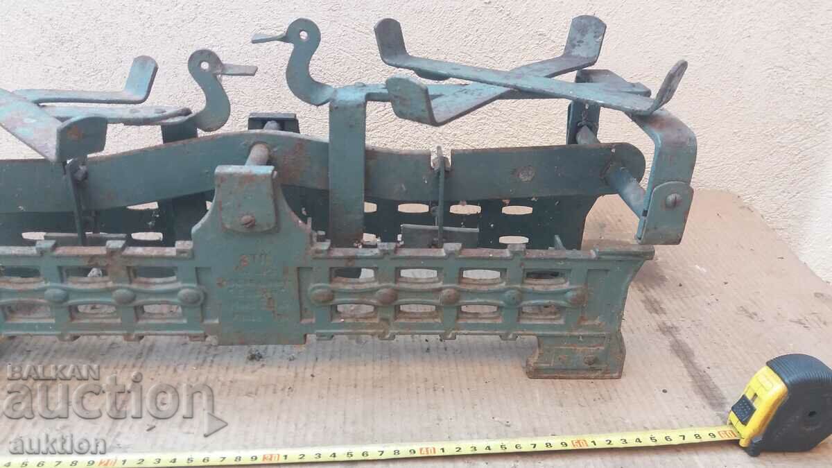 OLD SOLID SCALE, SCALE, WEIGHT WITH MARKINGS with price 24.99 BGN | € 12.78
