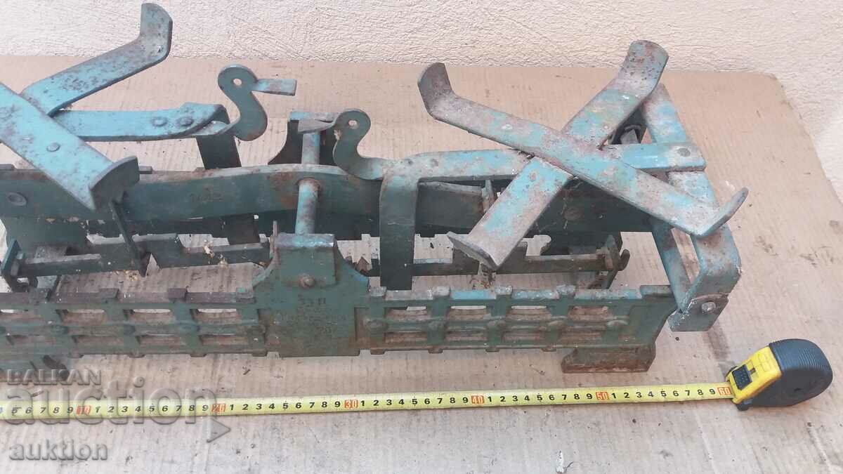 OLD SOLID SCALE, SCALE, WEIGHT WITH MARKINGS - 6